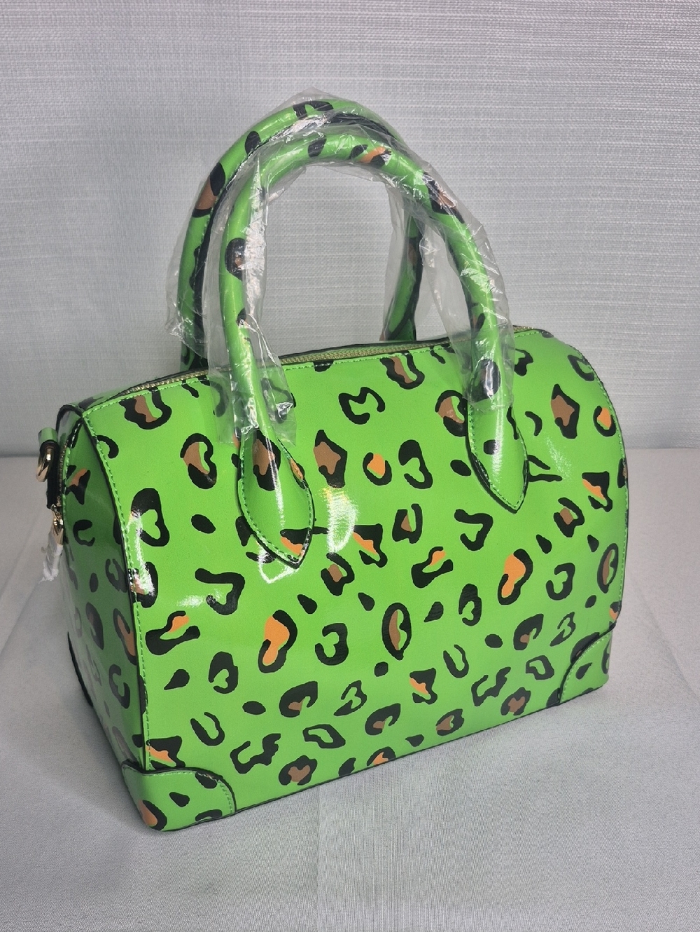 Leopard Print Vegan Leather Boston Bag & Wallet ๐๐๐ - Picture 3 of 15